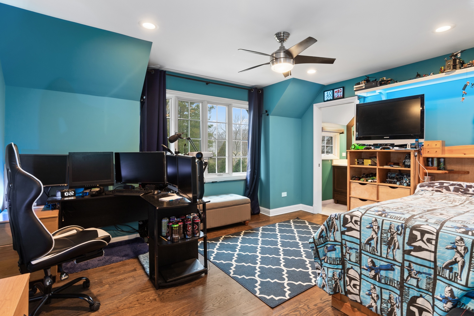 653 Rockefeller Road Lake Forest, IL 60045 - Photo 21 of 36