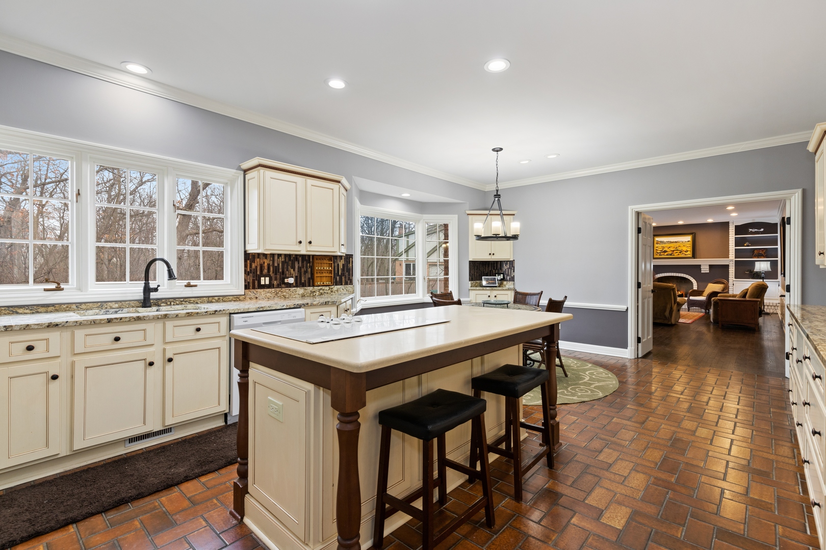 653 Rockefeller Road Lake Forest, IL 60045 - Photo 8 of 36