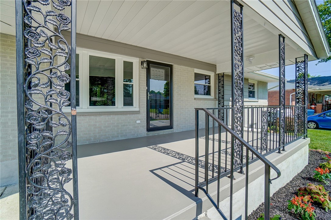 1369 Falke Drive Riverside, OH 45432 - Photo 4 of 44