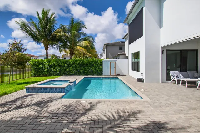 $12,000 | 17222 Blue Bayou Drive, Boca Raton, FL 33496