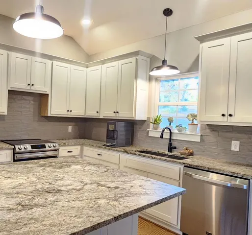 $1,700 | 137 Way Station Trail, Smithville, TX 78957