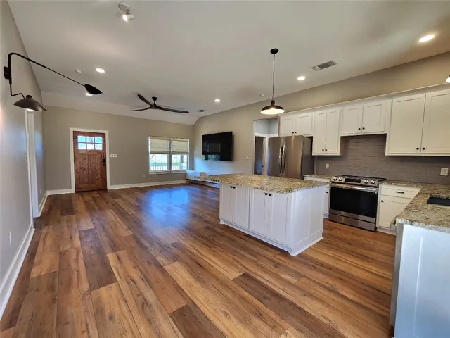 $1,700 | 137 Way Station Trail, Smithville, TX 78957