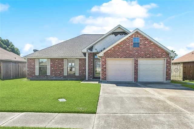 $180,000 | 139 River Pointe, La Place, LA 70068