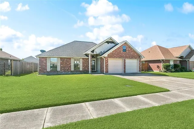 $180,000 | 139 River Pointe, La Place, LA 70068