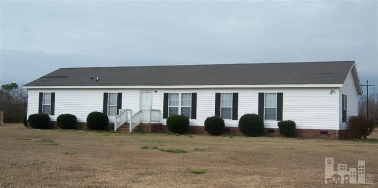 577 Kelly Road Mount Olive, NC 28365 - Photo 1 of 14 Primary Photo