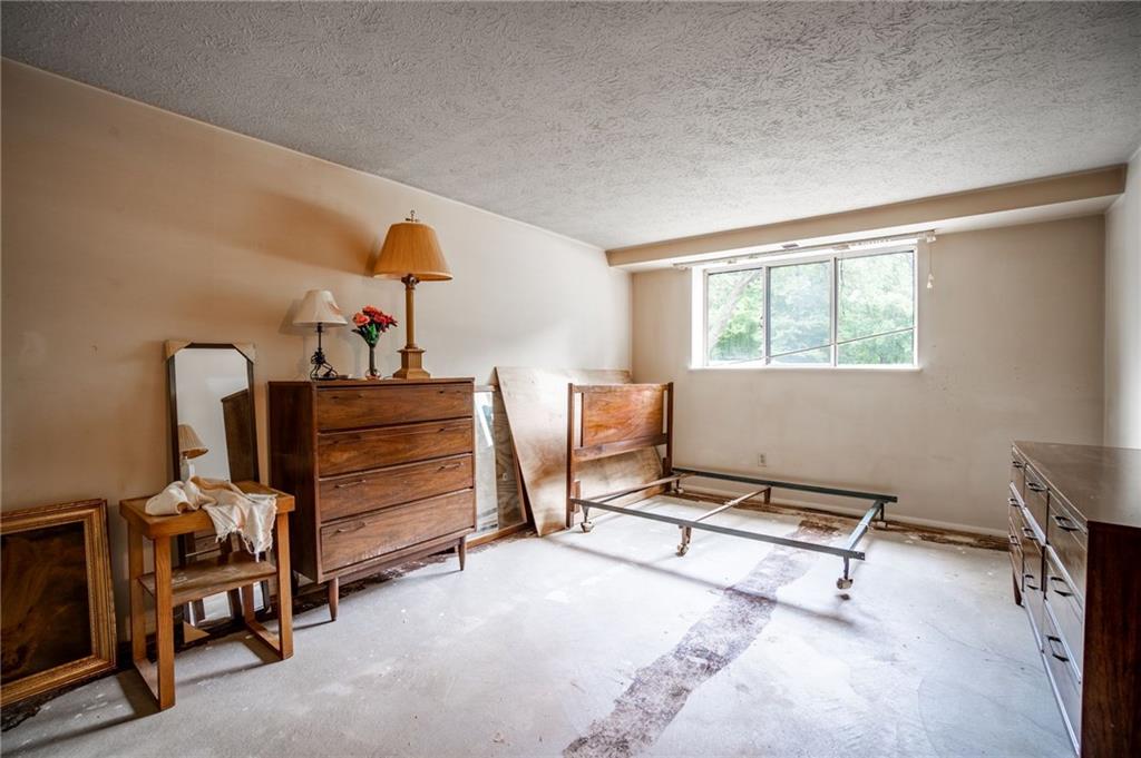505 Hunters Path Road Bridgeville, PA 15017 - Photo 15 of 22 Gallery Image 15