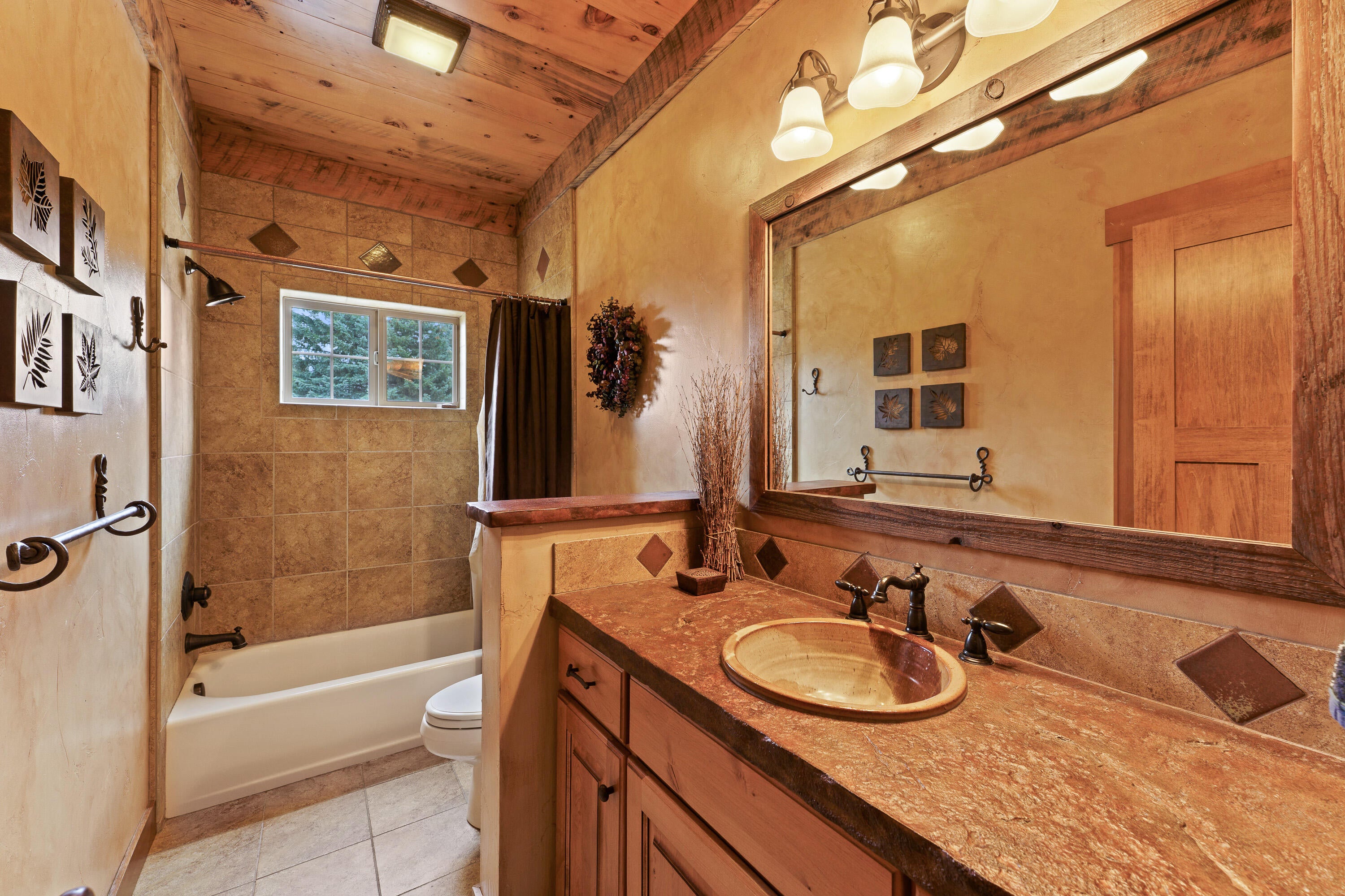 61939 Dobbin Road Bend, OR 97702 - Photo 26 of 57 DSC04317