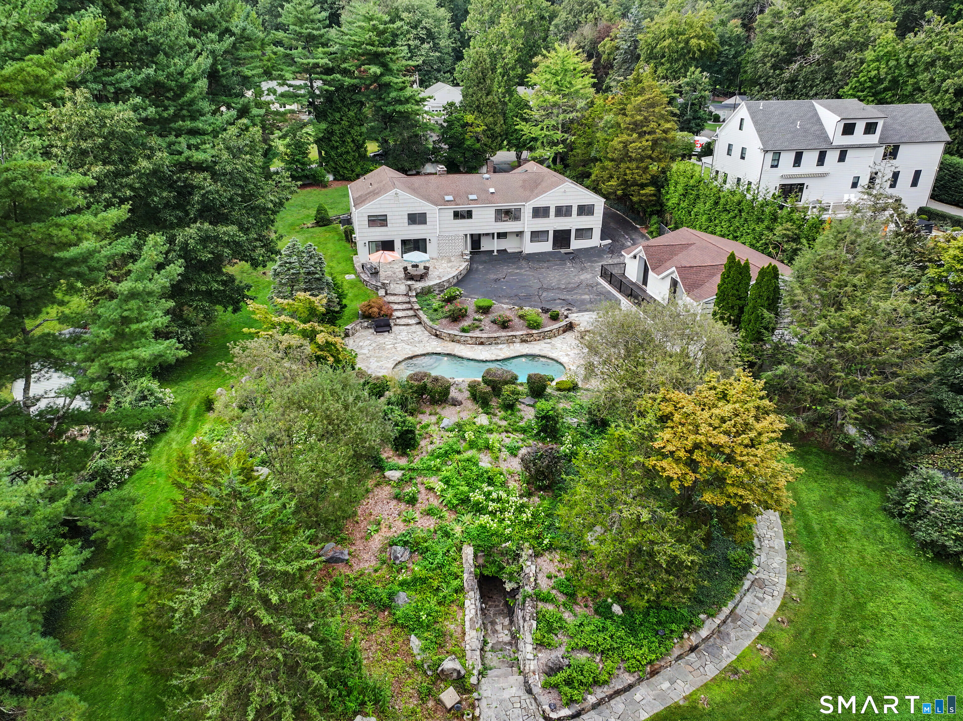 121 Parry Road Stamford, CT 06907 - Photo 37 of 40 Gallery Image 37