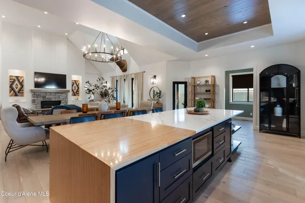 $1,350,000 | 1276 East Hofmeister Court, Hayden Lake, ID 83835