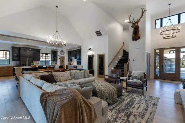 $1,350,000 | 1276 East Hofmeister Court, Hayden Lake, ID 83835