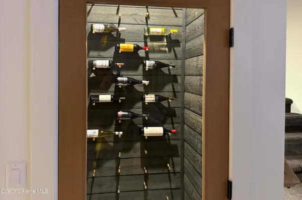 $1,350,000 | 1276 East Hofmeister Court, Hayden Lake, ID 83835