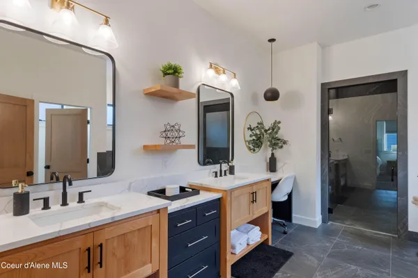 $1,350,000 | 1276 East Hofmeister Court, Hayden Lake, ID 83835