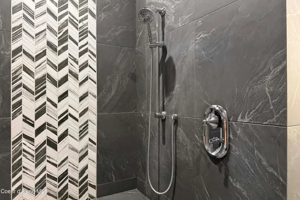 $1,350,000 | 1276 East Hofmeister Court, Hayden Lake, ID 83835