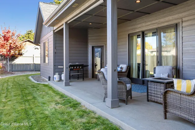 $1,450,000 | 1276 East Hofmeister Court, Hayden Lake, ID 83835