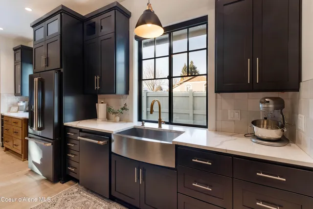 $1,450,000 | 1276 East Hofmeister Court, Hayden Lake, ID 83835