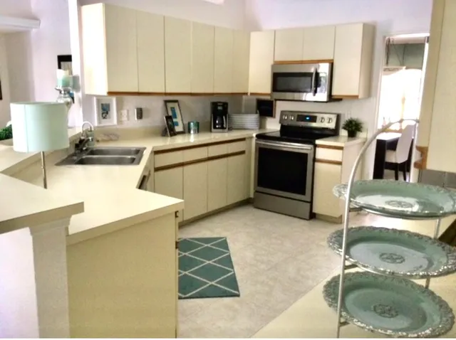 $4,500 | 10758 Cypress Bend Drive, Boca Raton, FL 33498