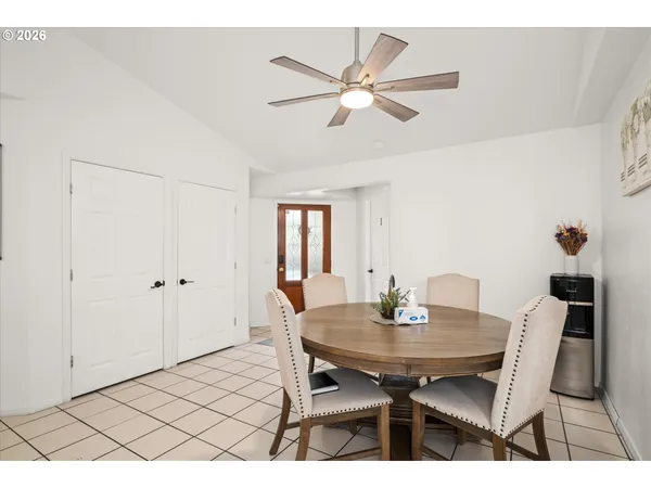 $995,000 | 805 Queens Avenue, Creswell, OR 97426