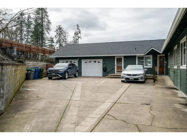 $995,000 | 805 Queens Avenue, Creswell, OR 97426