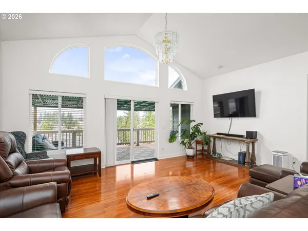 $995,000 | 805 Queens Avenue, Creswell, OR 97426