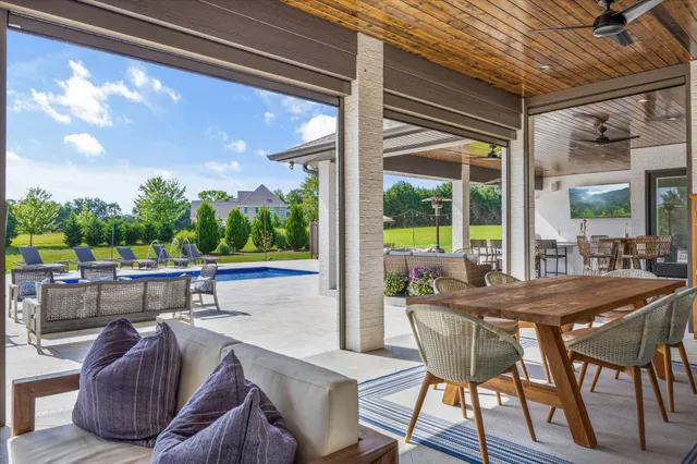 $1,379,900 | 125 Cedar Ridge Lane, Crossville, TN 38555