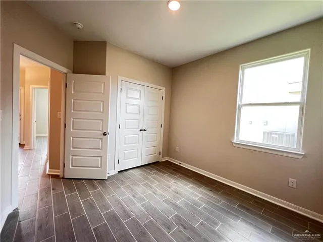 $1,950 | 829 South Templo Dorado Street, Mission, TX 78572