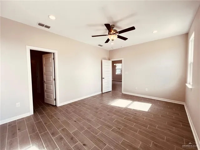 $1,950 | 829 South Templo Dorado Street, Mission, TX 78572