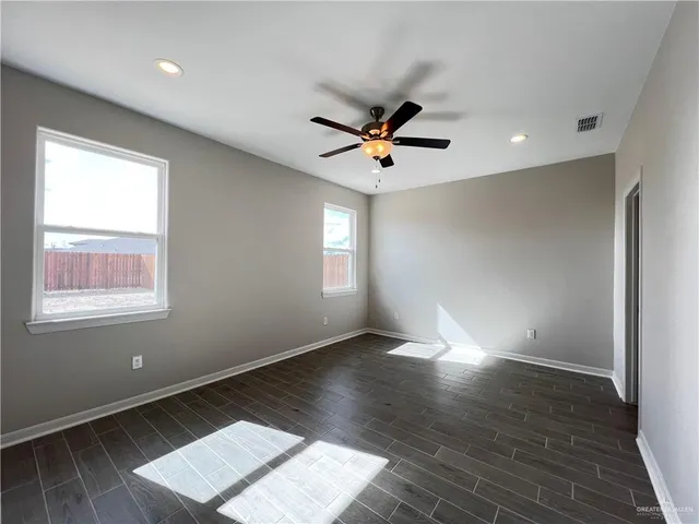 $1,950 | 829 South Templo Dorado Street, Mission, TX 78572