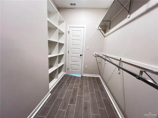 $1,950 | 829 South Templo Dorado Street, Mission, TX 78572