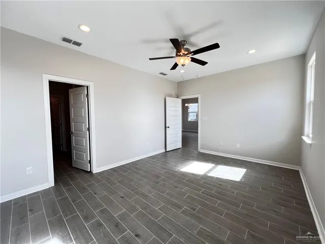 $1,950 | 829 South Templo Dorado Street, Mission, TX 78572