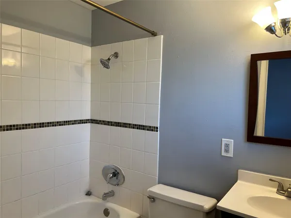 $1,350 | 5168 Northeast 6th Avenue, Unit 429, Fort Lauderdale, FL 33334