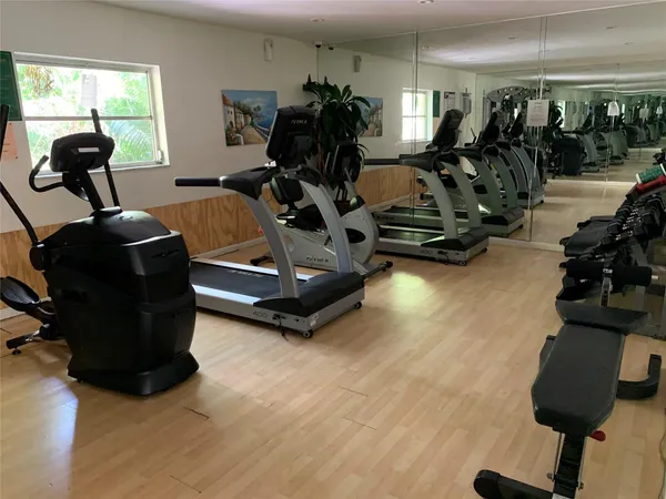 $1,350 | 5168 Northeast 6th Avenue, Unit 429, Fort Lauderdale, FL 33334