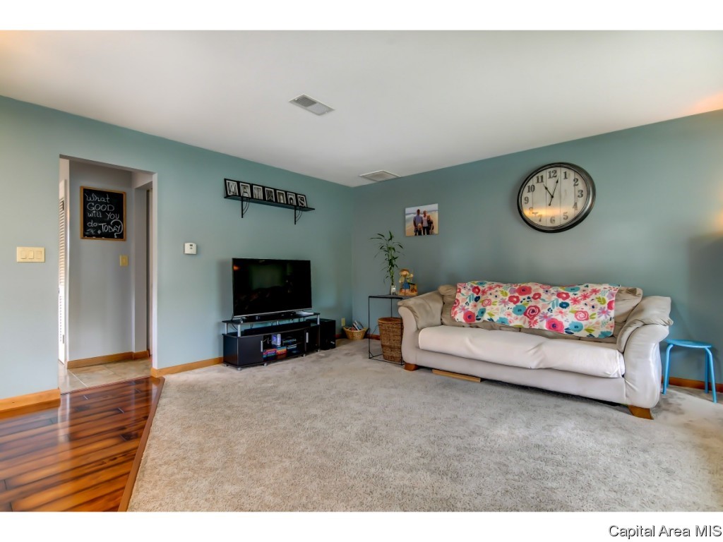 2111 North 23rd Street Springfield, IL 62702 - Photo 8 of 36