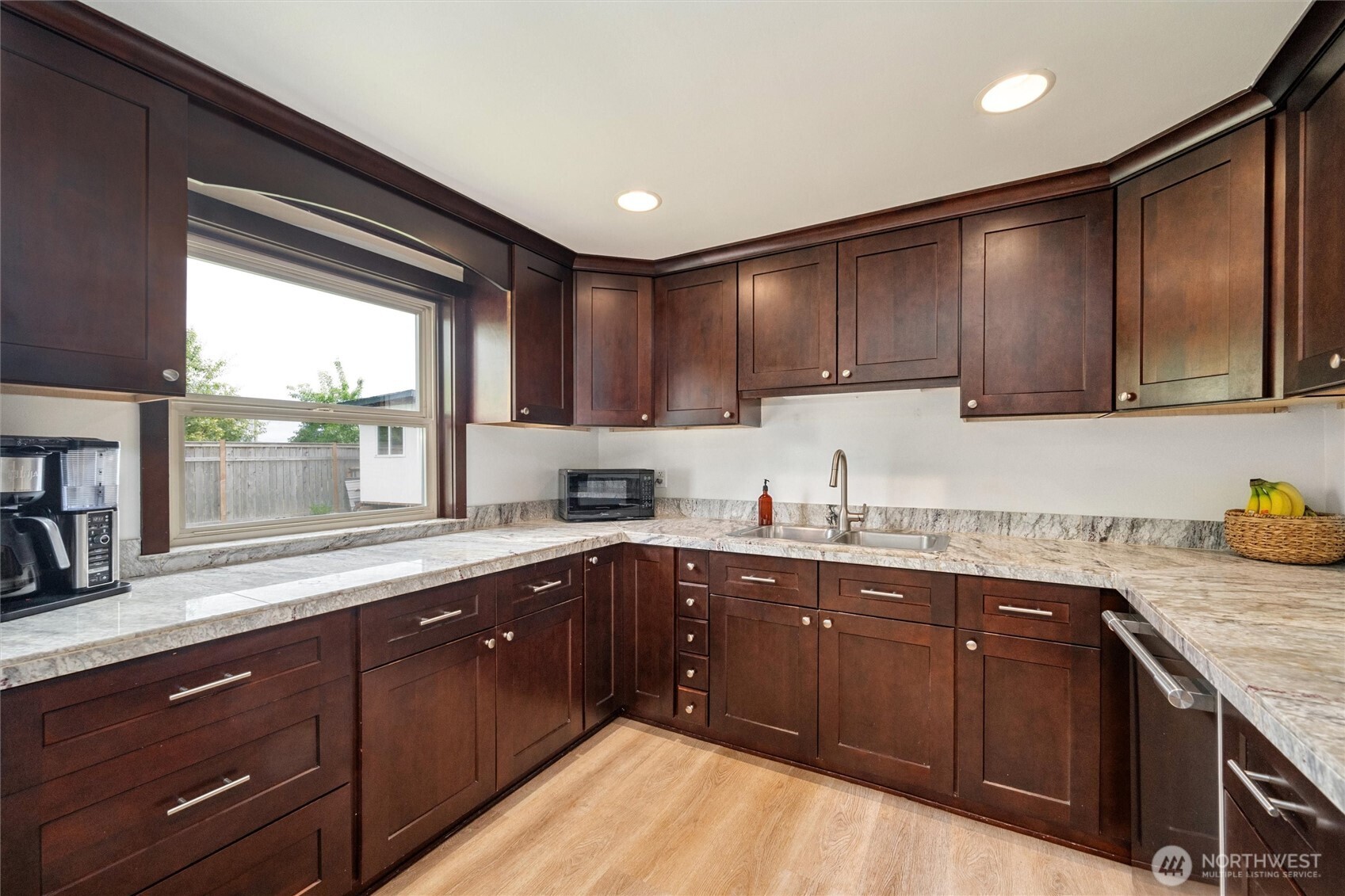 17371 Dunbar Road Mount Vernon, WA 98273 - Photo 12 of 38