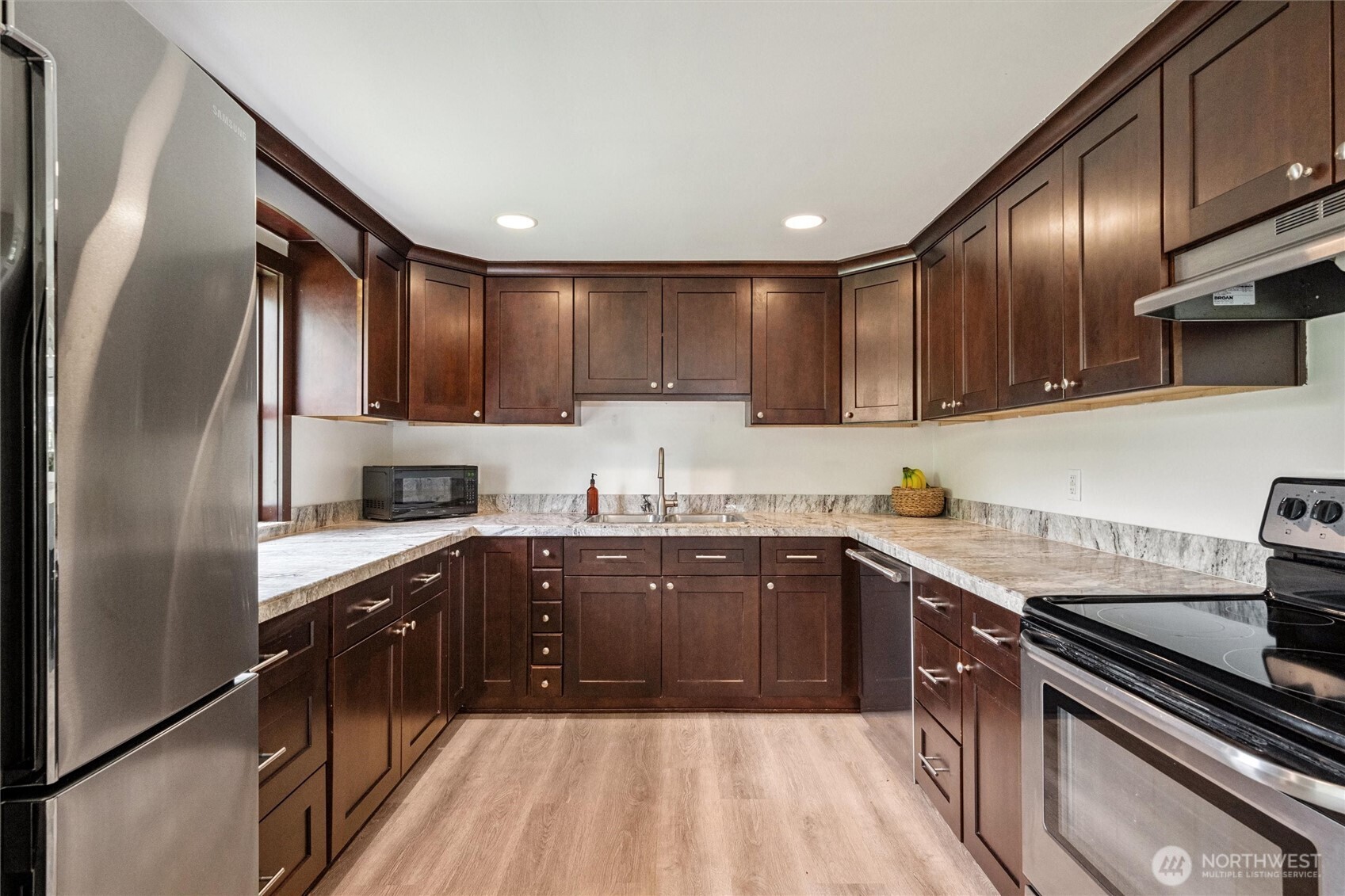 17371 Dunbar Road Mount Vernon, WA 98273 - Photo 13 of 38