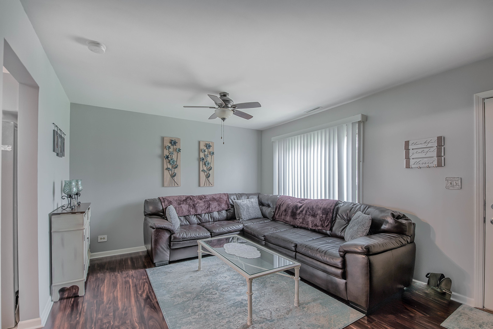 305 Ridge Circle Streamwood, IL 60107 - Photo 4 of 19