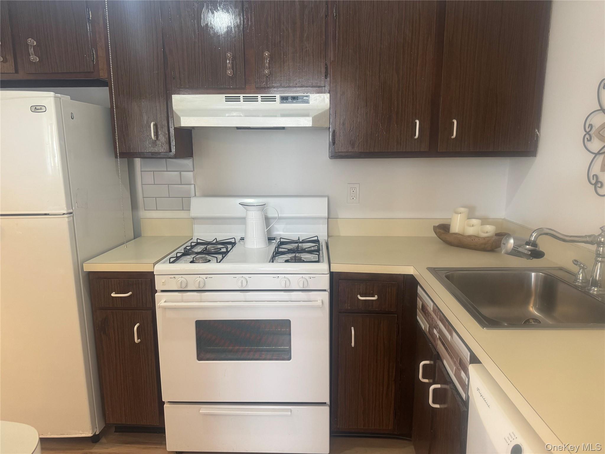 51 Rocky Point Yaphank Road, Unit 8 Rocky Point, NY 11778 - Photo 8 of 16