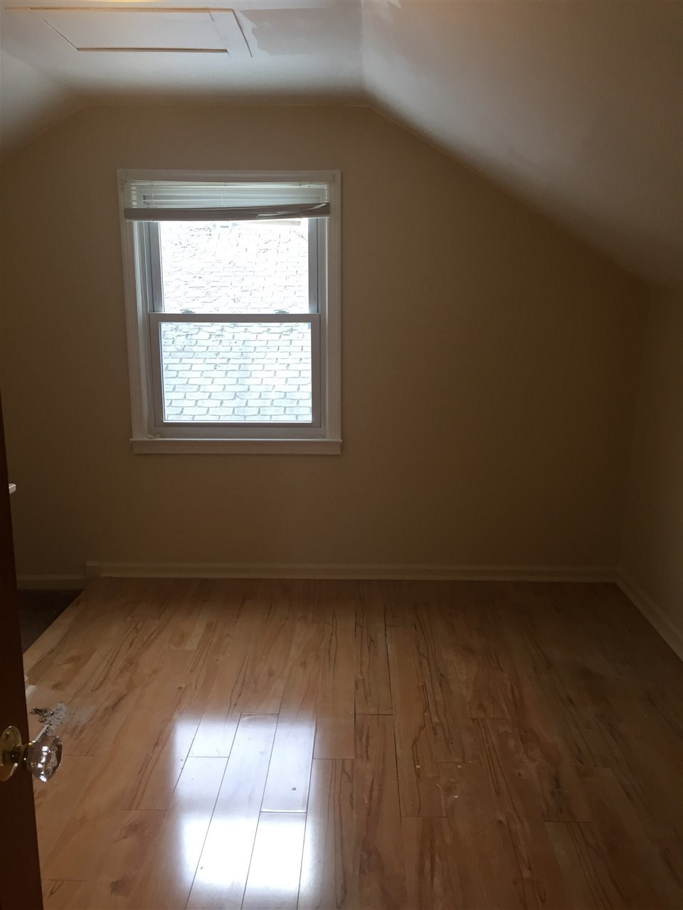 8260 Stephens Road Warren, MI 48089 - Photo 15 of 27 50000766-14.JPG