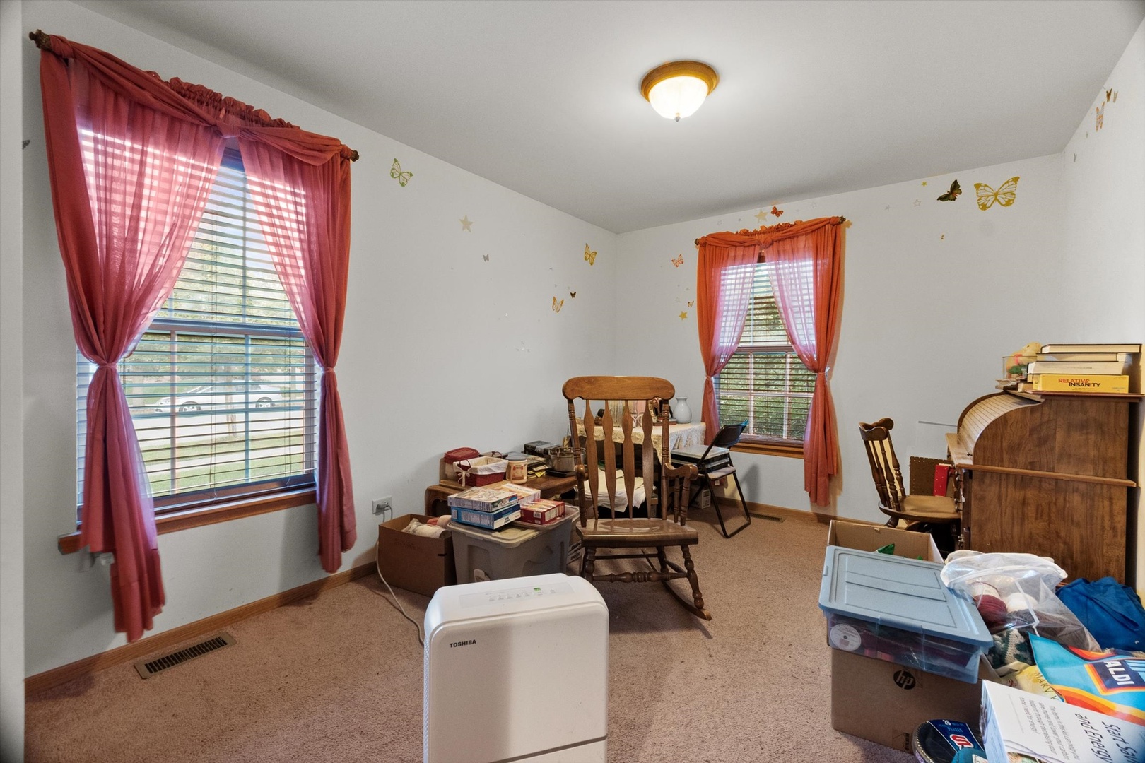 25426 Barrow Road Manhattan, IL 60442 - Photo 15 of 30 a living room with furniture and a window