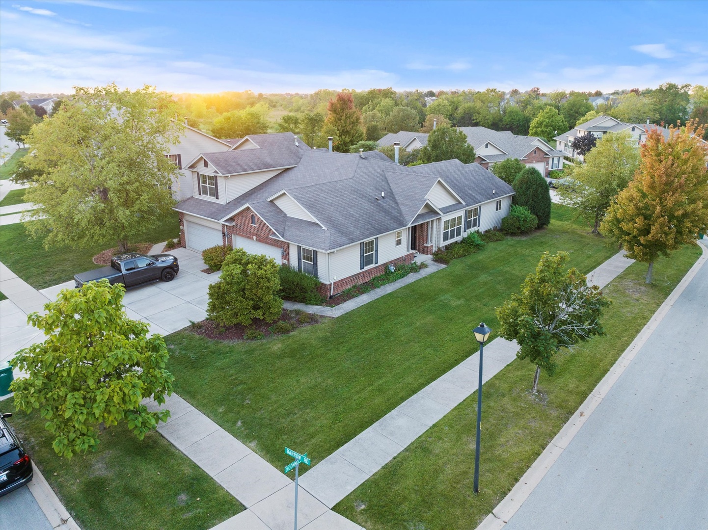 25426 Barrow Road Manhattan, IL 60442 - Photo 27 of 30 an aerial view of residential houses with outdoor space and trees