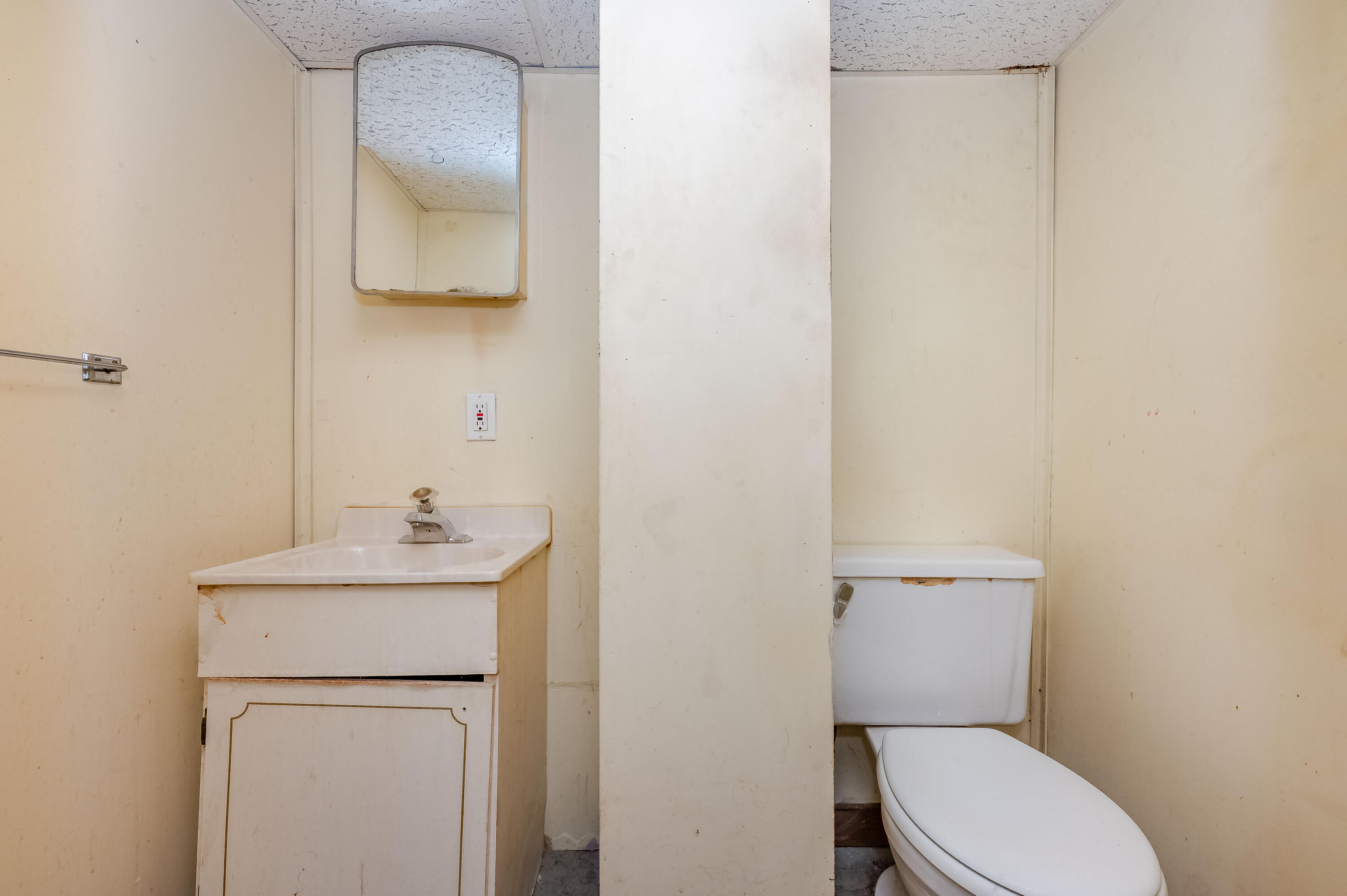 2 Wainwright Avenue Kittery, ME 03904 - Photo 23 of 23 _DSC2012