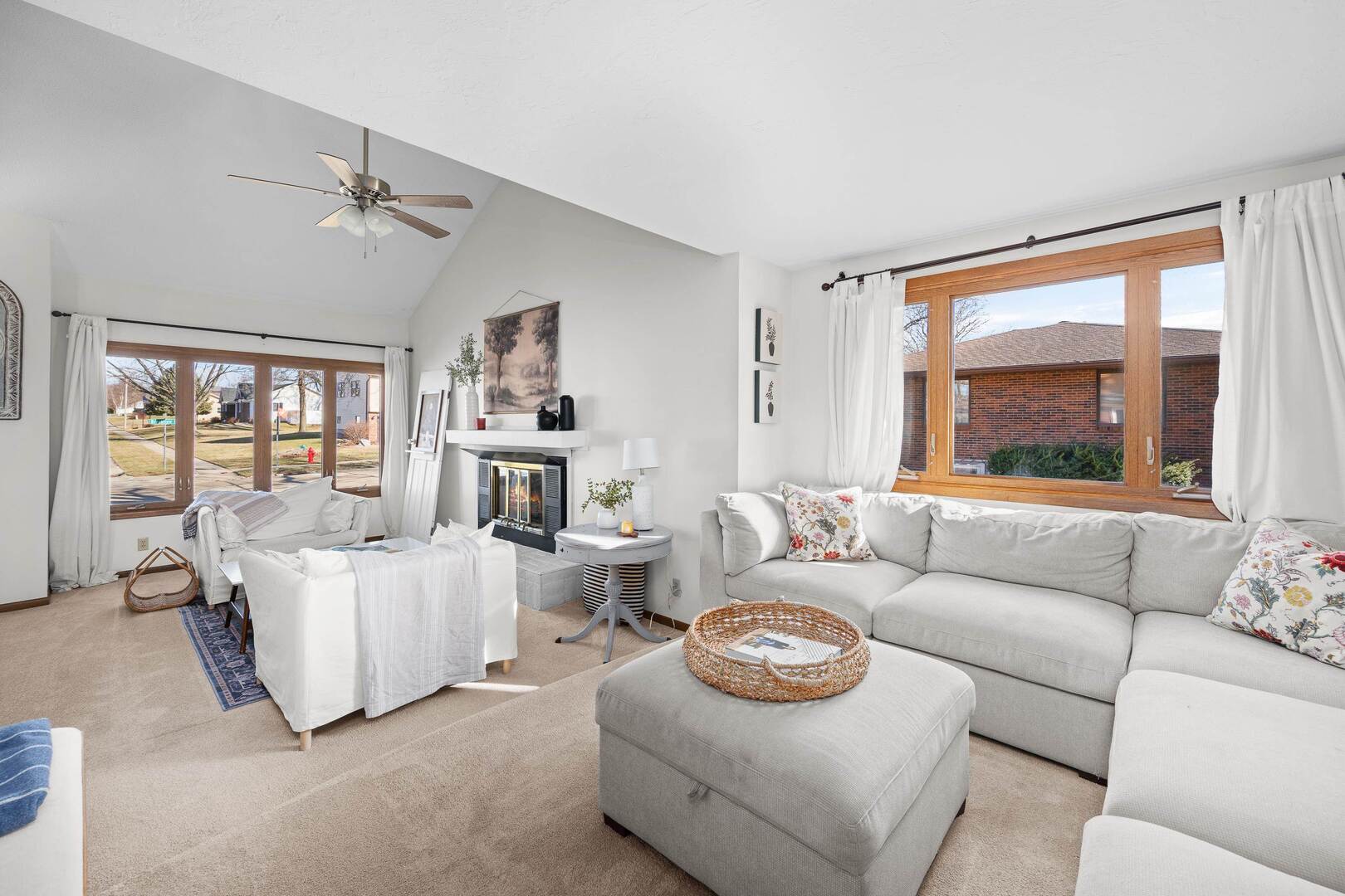 1037 Brookview Drive Dewitt, IA 52742 - Photo 6 of 34