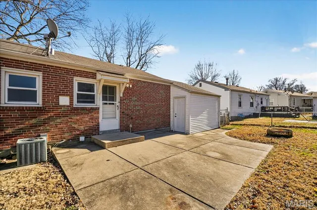 $144,900 | 1415 Gahan Drive, Florissant, MO 63031