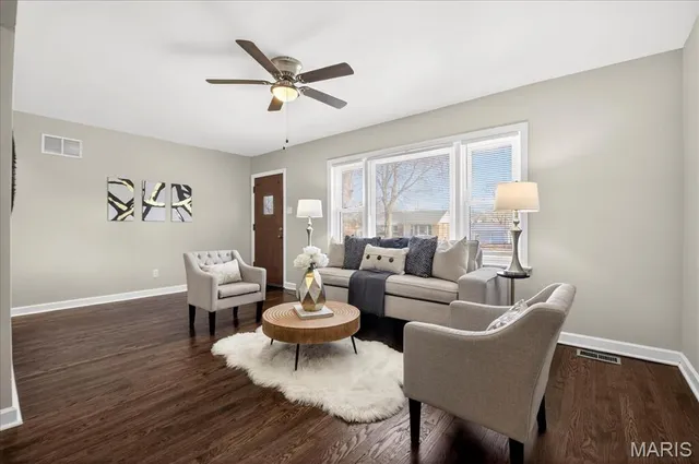 $144,900 | 1415 Gahan Drive, Florissant, MO 63031