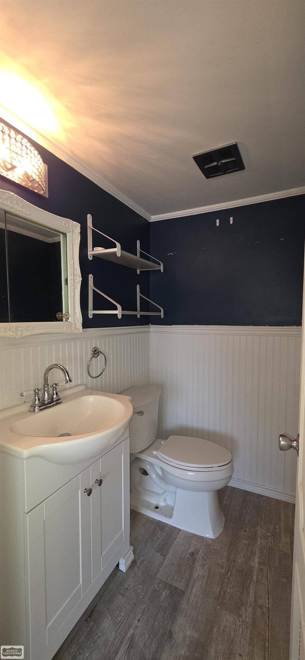 29632 Hoover Road Warren, MI 48093 - Photo 12 of 25 1/2 Bath in Primary Bedro