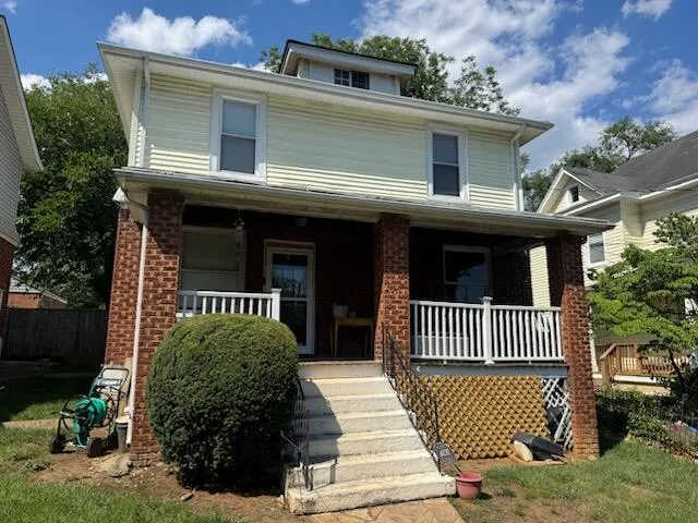 $299,999 | 1925 Denniston Avenue Southwest, Roanoke, VA 24015