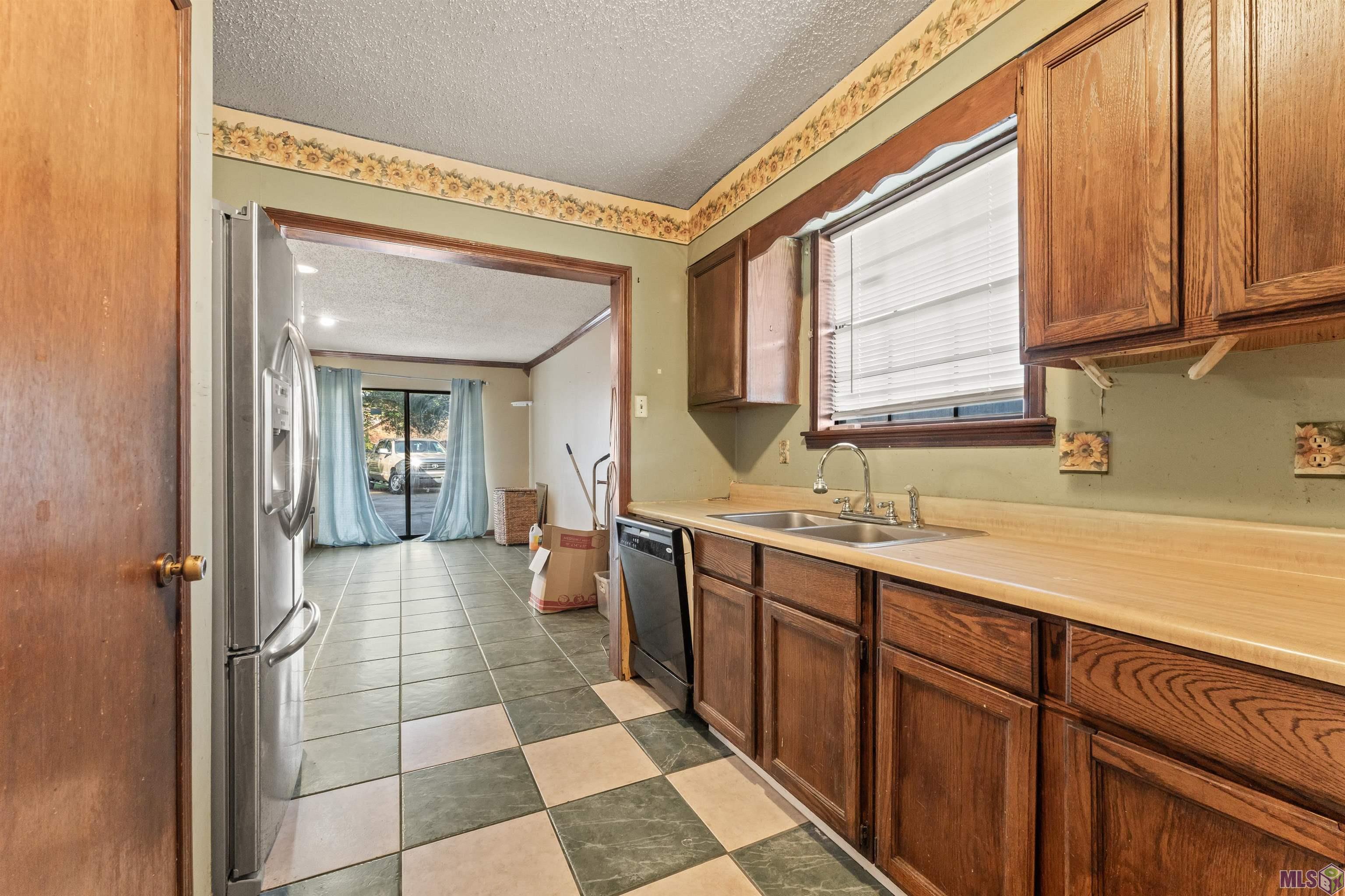 1054 Barkley Drive Baton Rouge, LA 70810 - Photo 11 of 30