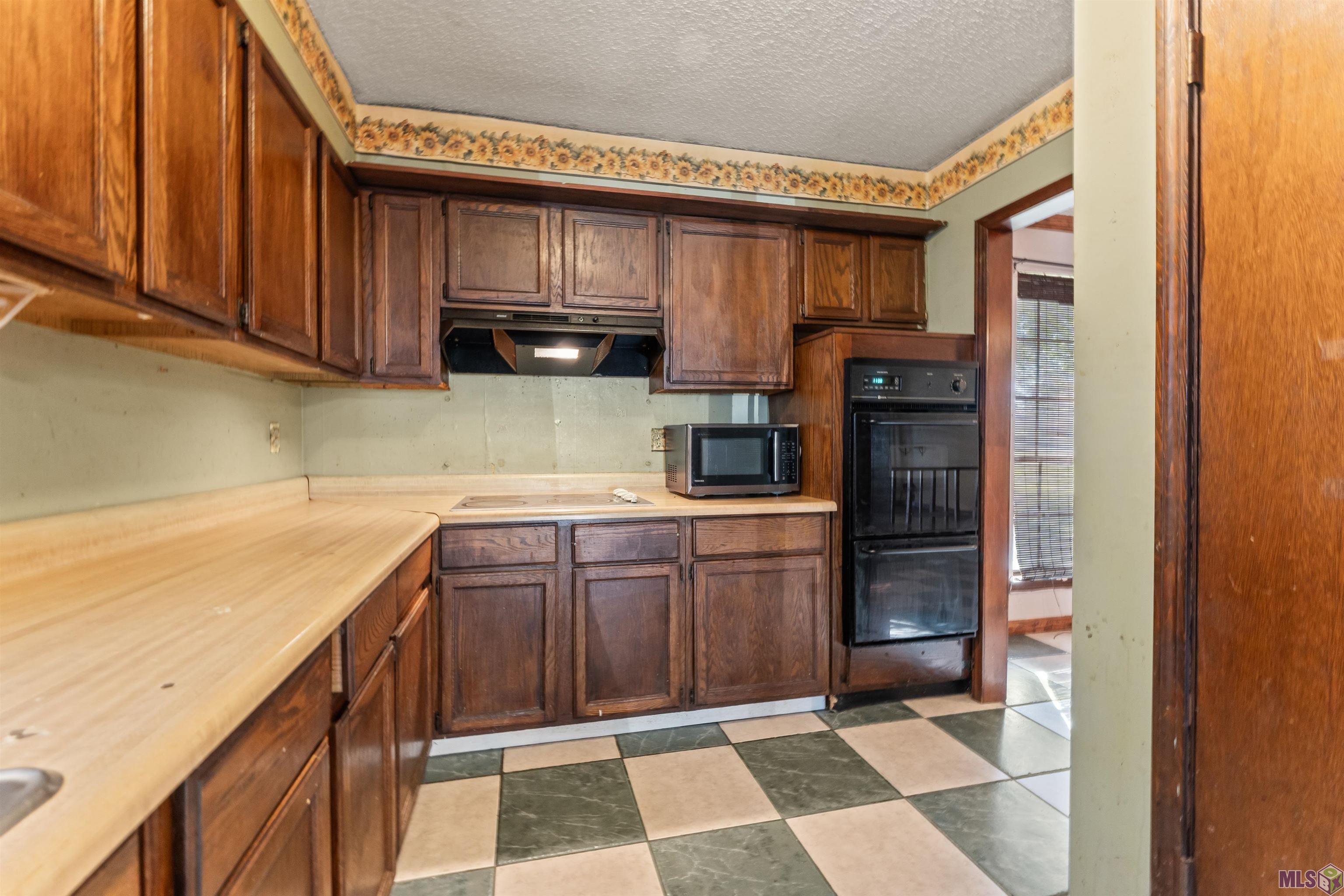 1054 Barkley Drive Baton Rouge, LA 70810 - Photo 9 of 30