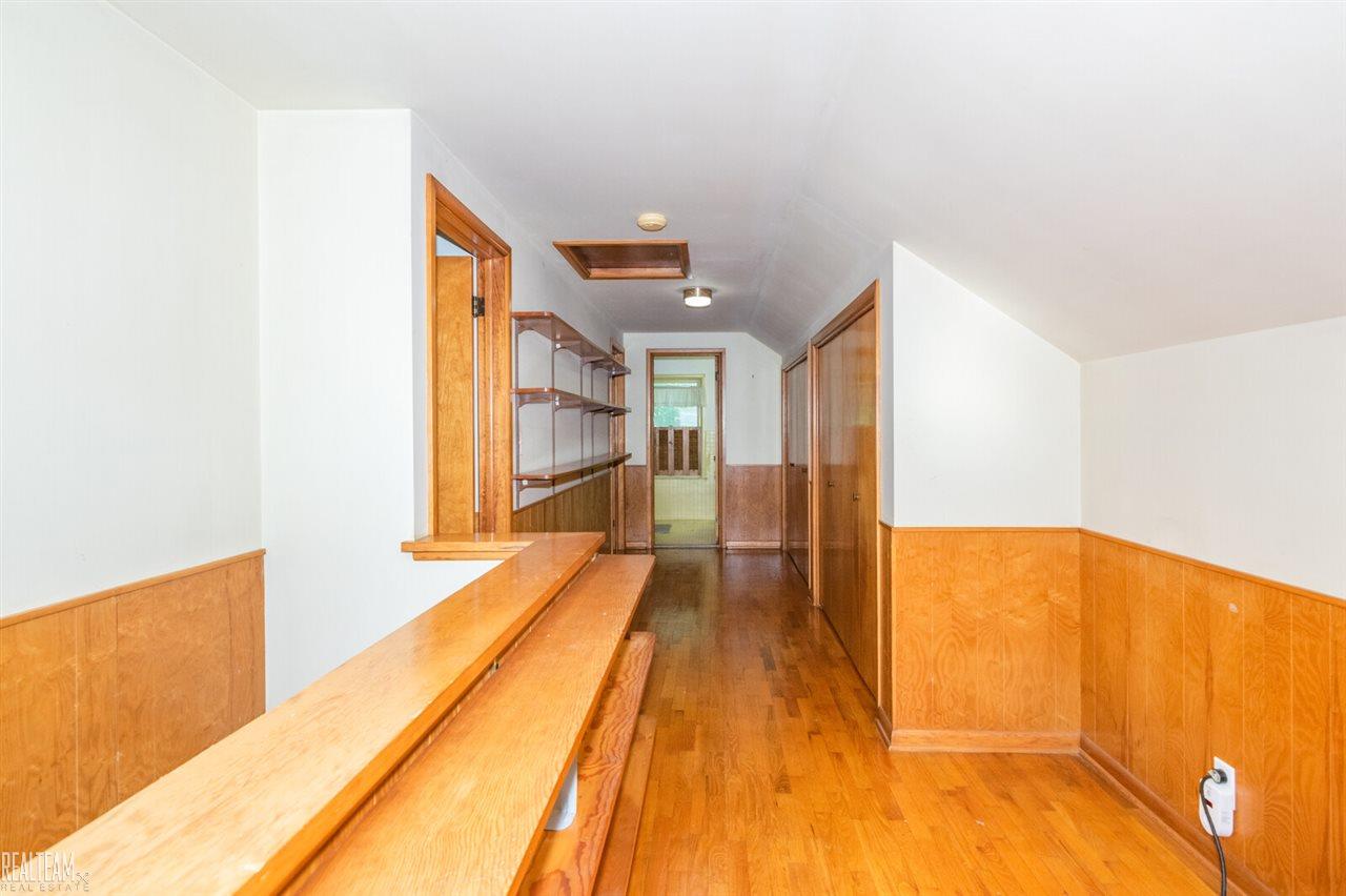 1059 West Hemphill Road Flint, MI 48507 - Photo 15 of 30 50021535-14.JPG