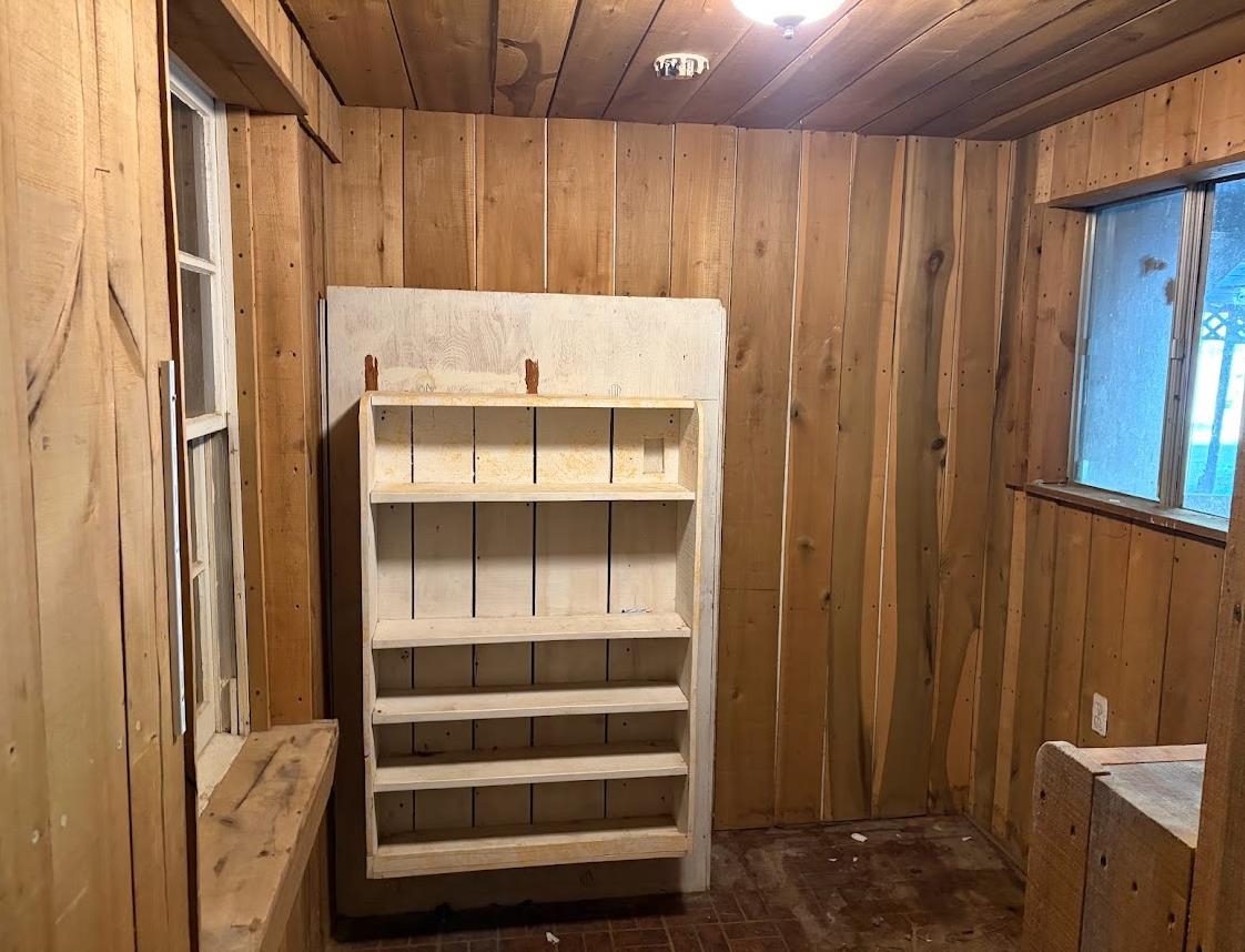 7638 Marvin Road Millington, TN 38053 - Photo 6 of 25 a view of walk in closet