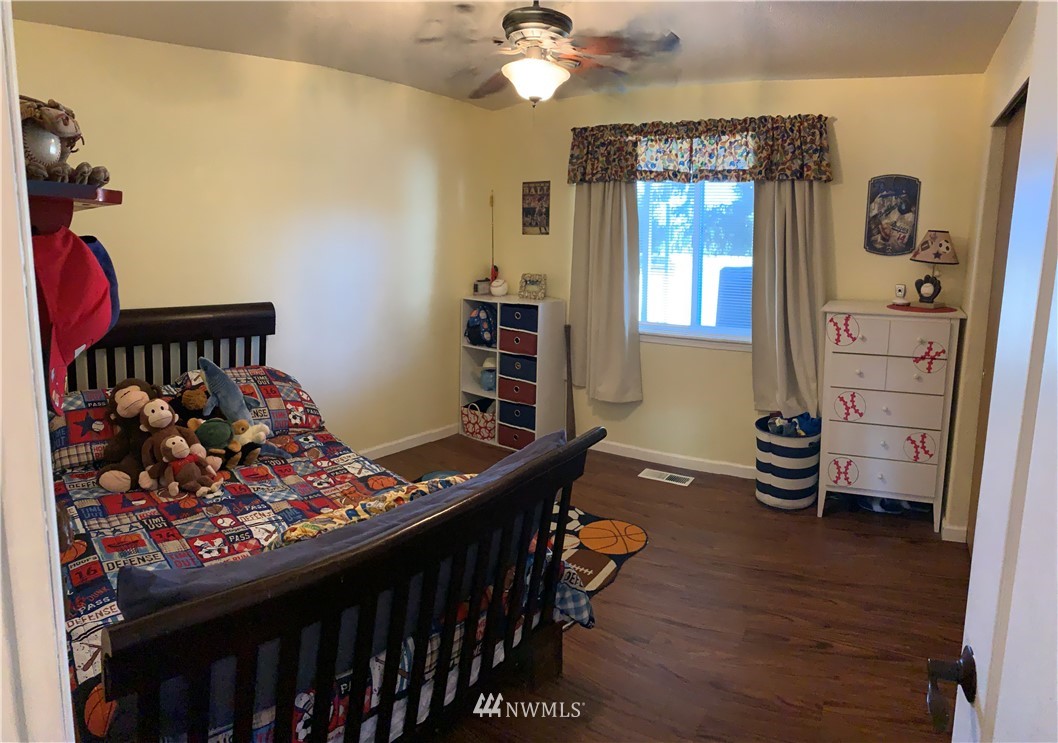 9515 181st Way Southwest Rochester, WA 98579 - Photo 17 of 29